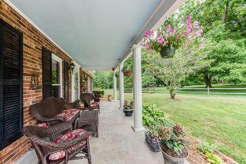 215 Edith Ave, Batavia, OH 45103 photo 2