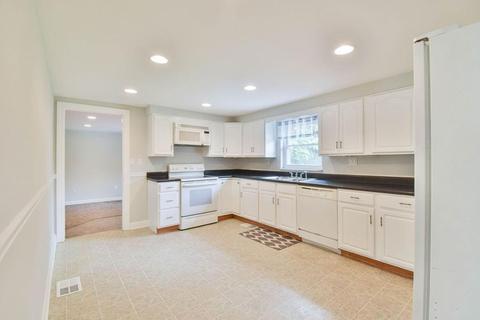 1776 Singleton Dr, Union Twp, OH 45240 photo 2