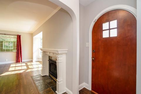 1611 Dell Ter, Cincinnati, OH 45230 photo 25