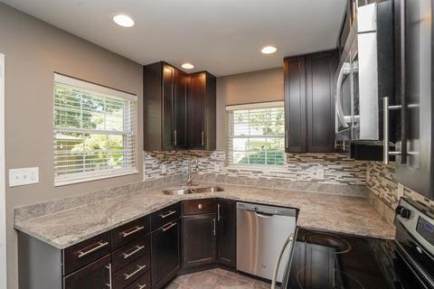 1611 Dell Ter, Cincinnati, OH 45230 photo 3