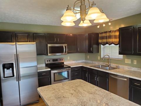 682 Bluebird Ln, Cincinnati, OH 45244 photo 9