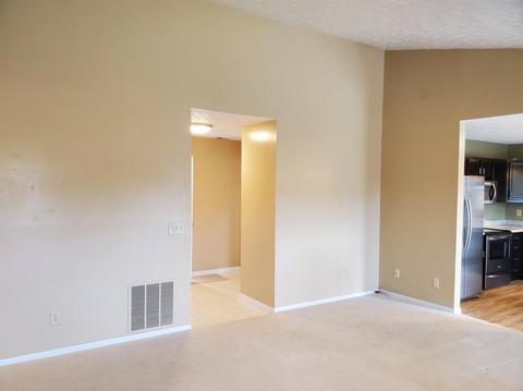 682 Bluebird Ln, Cincinnati, OH 45244 photo 15