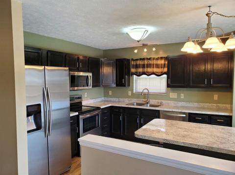682 Bluebird Ln, Cincinnati, OH 45244 photo 8
