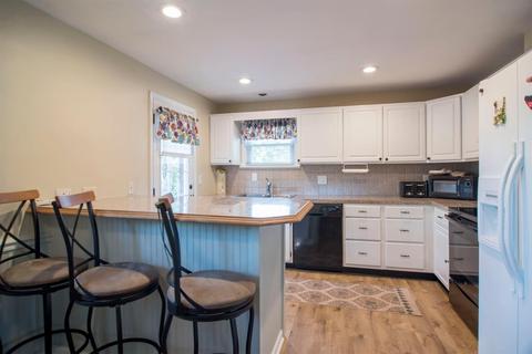 301 Ingram Rd, Greenhills, OH 45218 photo 7