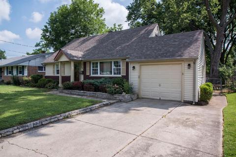 301 Ingram Rd, Greenhills, OH 45218 photo 1