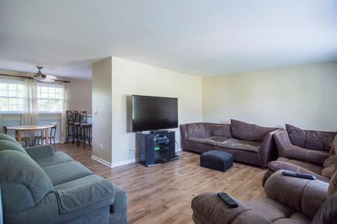 301 Ingram Rd, Greenhills, OH 45218 photo 4
