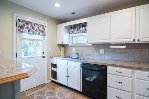 301 Ingram Rd, Greenhills, OH 45218 photo 9