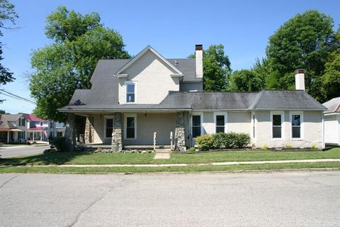 202 Bourbon St, Blanchester, OH 45107 photo 2