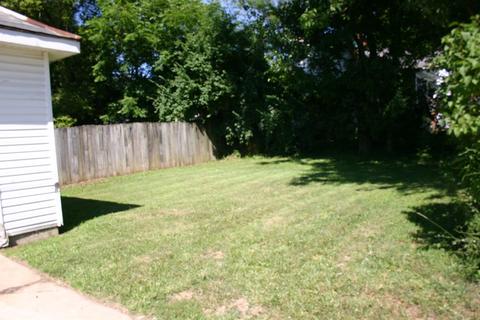 202 Bourbon St, Blanchester, OH 45107 photo 4