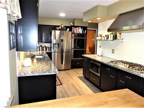 3136 Geyer Woods Ln, Cincinnati, OH 45211 photo 2