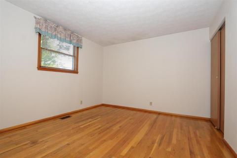 724 Miles Ln, Cincinnati, OH 45245 photo 13