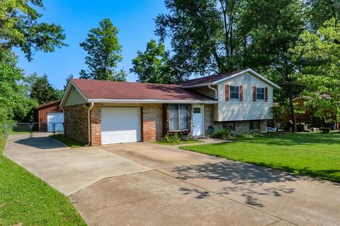 724 Miles Ln, Cincinnati, OH 45245 photo 2