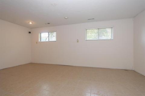 724 Miles Ln, Cincinnati, OH 45245 photo 19