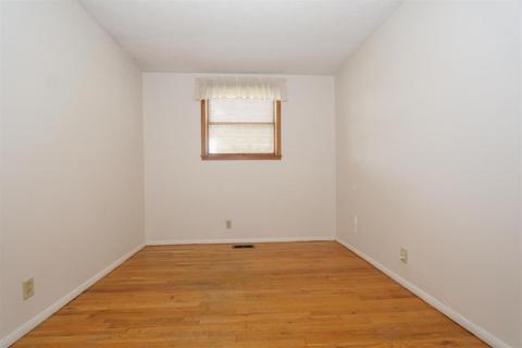 724 Miles Ln, Cincinnati, OH 45245 photo 15