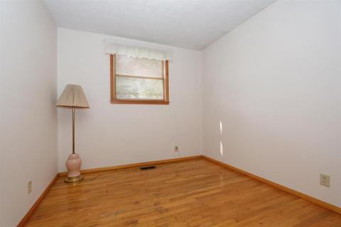 724 Miles Ln, Cincinnati, OH 45245 photo 16
