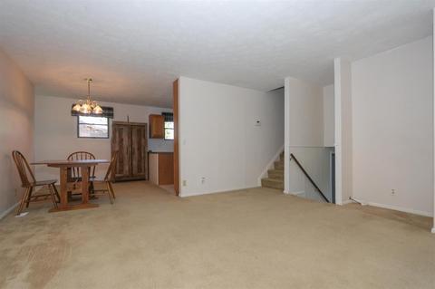 724 Miles Ln, Cincinnati, OH 45245 photo 6