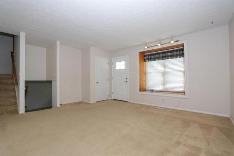 724 Miles Ln, Cincinnati, OH 45245 photo 4