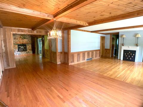 8465 Plainfield Rd, Cincinnati, OH 45236 photo 3