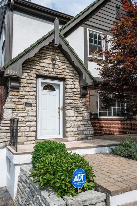 3393 Custer St, Cincinnati, OH 45208 photo 2