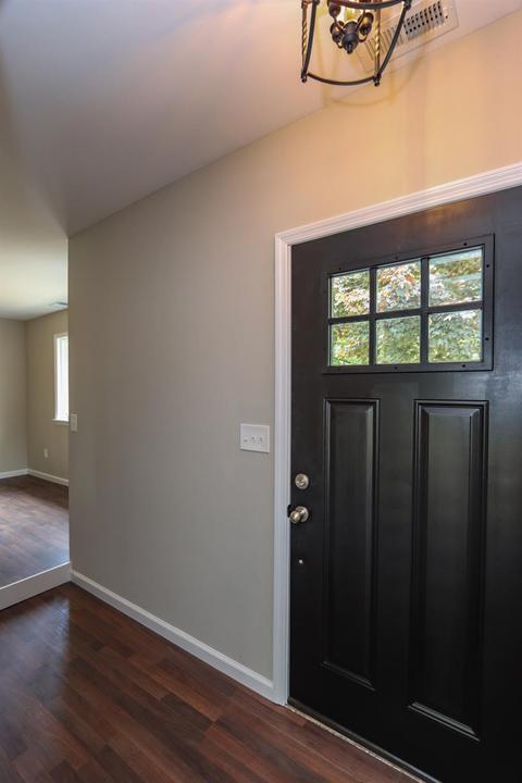 576 Glenrose Ln, Cincinnati, OH 45244 photo 4