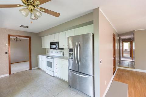 1021 Ironstone Dr, Forest Park, OH 45240 photo 11