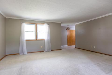 1021 Ironstone Dr, Forest Park, OH 45240 photo 6