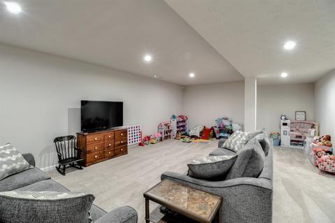 7207 Macarthur Ct, Harrison, OH 45030 photo 18