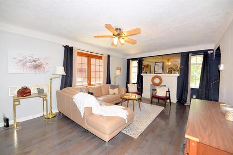 5404 Laconia Ave, Cincinnati, OH 45237 photo 3