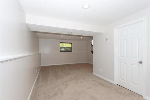 320 Marie Ct, Harrison, OH 45030 photo 9