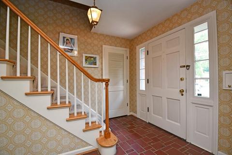7957 Glenbrook Ct, Cincinnati, OH 45224 photo 2