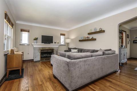 4122 Pillars Dr, Cincinnati, OH 45209 photo 4