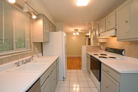 6840 Edmar Ct, Cincinnati, OH 45239 photo 12