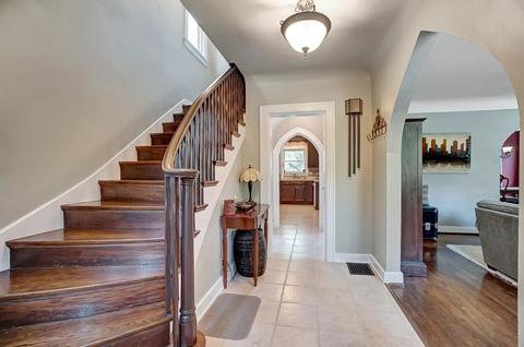 736 Avon Fields Ln, Cincinnati, OH 45229 photo 3