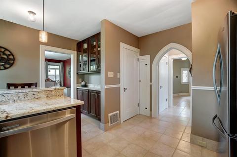 736 Avon Fields Ln, Cincinnati, OH 45229 photo 9