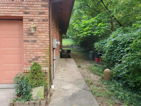305 Riddle Rd, Woodlawn, OH 45215 photo 18