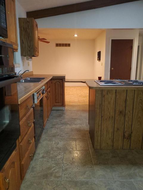 305 Riddle Rd, Woodlawn, OH 45215 photo 8