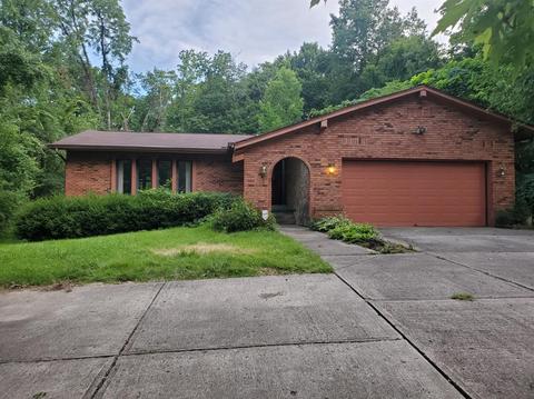 305 Riddle Rd, Woodlawn, OH 45215 photo 1