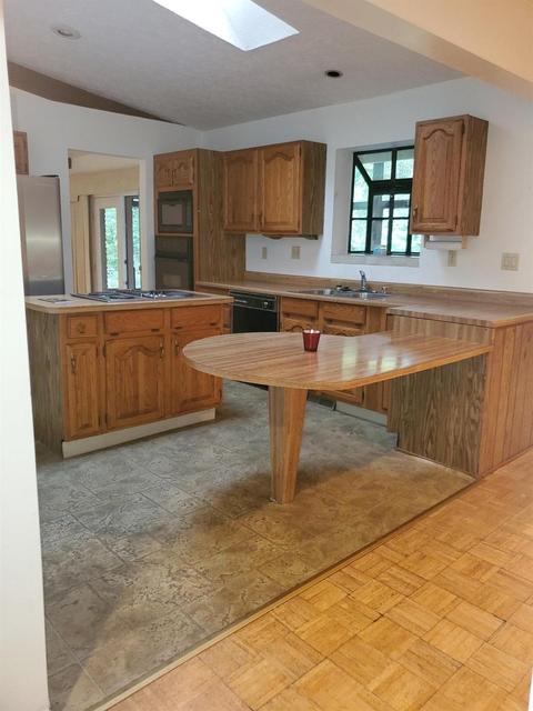 305 Riddle Rd, Woodlawn, OH 45215 photo 4