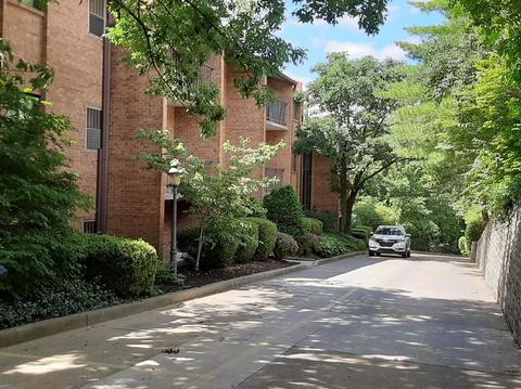 522 Riddle Rd #19, Cincinnati, OH 45220 photo 2