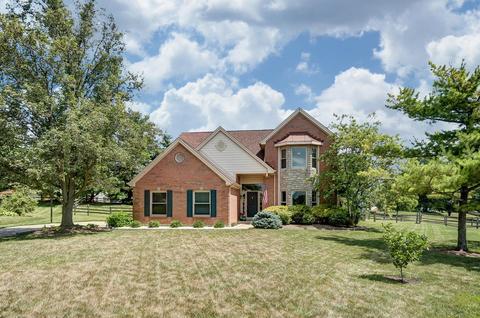 8024 Spyglass Ln, Maineville, OH 45039 photo 2