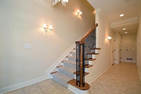 1184 Riverside Dr, Cincinnati, OH 45202 photo 4