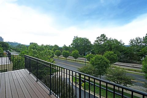 1184 Riverside Dr, Cincinnati, OH 45202 photo 25