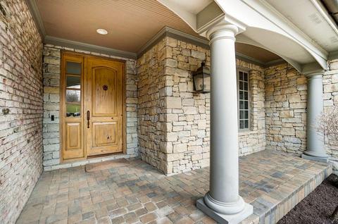 36 Hampton Ln, Cincinnati, OH 45208 photo 5