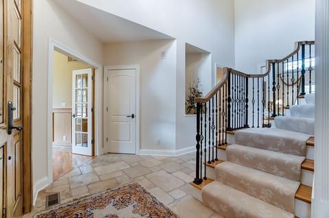 36 Hampton Ln, Cincinnati, OH 45208 photo 10