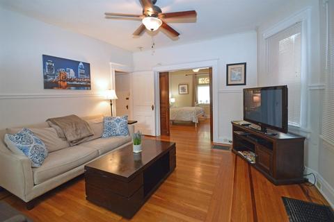 3249 Vine St, Cincinnati, OH 45220 photo 3