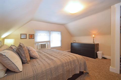 3249 Vine St, Cincinnati, OH 45220 photo 18