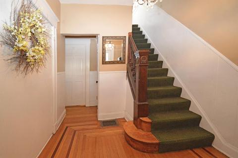 3249 Vine St, Cincinnati, OH 45220 photo 9