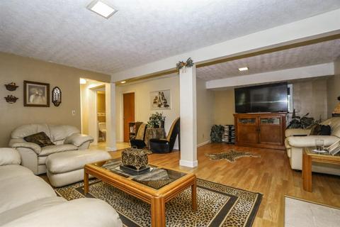 3987 Benjamin St, Cincinnati, OH 45245 photo 20