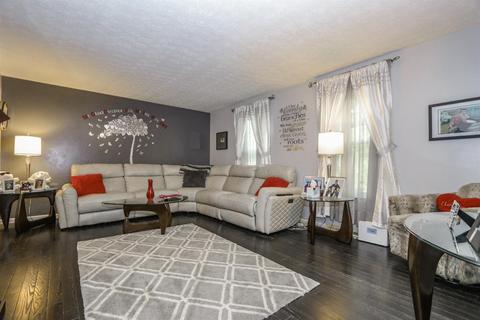 3987 Benjamin St, Cincinnati, OH 45245 photo 4