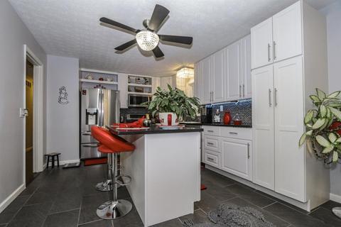 3987 Benjamin St, Cincinnati, OH 45245 photo 8